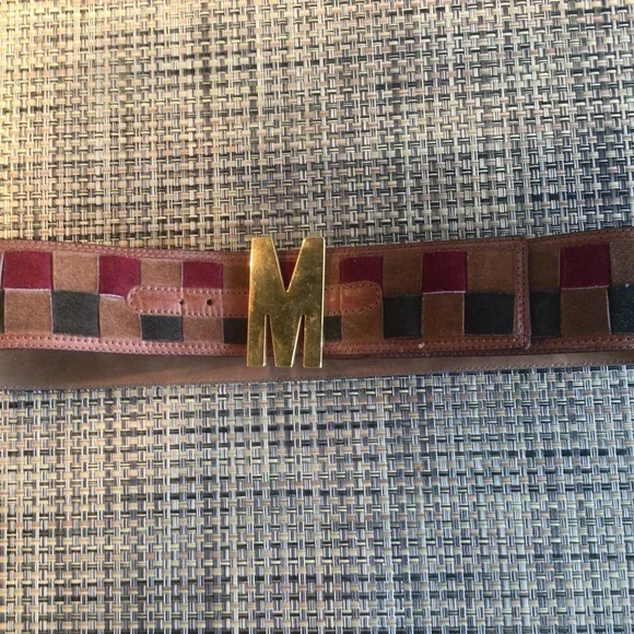 Gorgeous Moschino statement belt NWT Authentic Moschino Ladies Black Leather Silver Logo Belt  main image 2